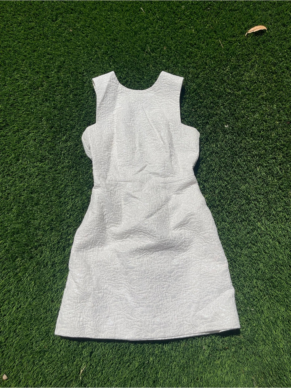 H&M White Textured Mini Sheath Dress